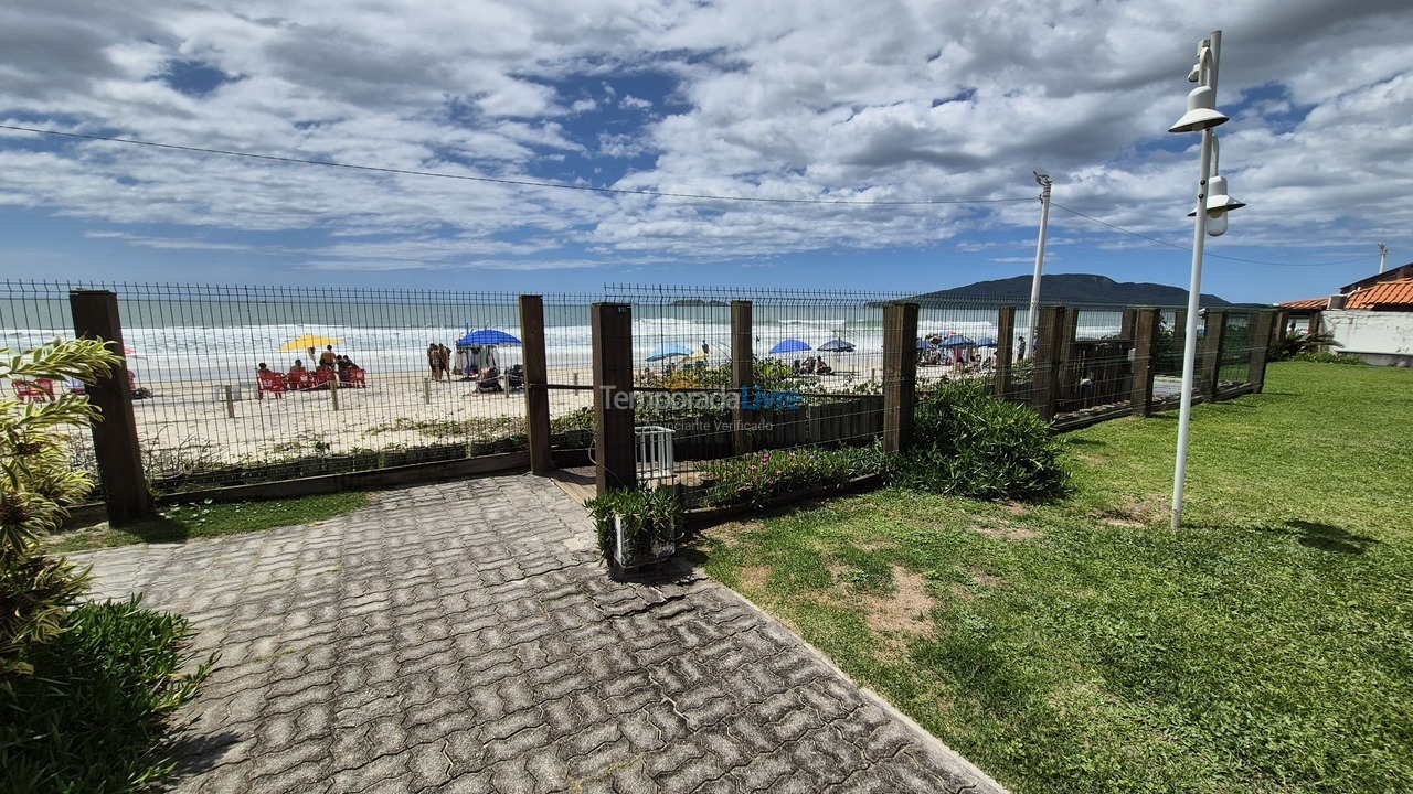 Apartamento para aluguel de temporada em Florianopolis (Praia dos Ingleses)