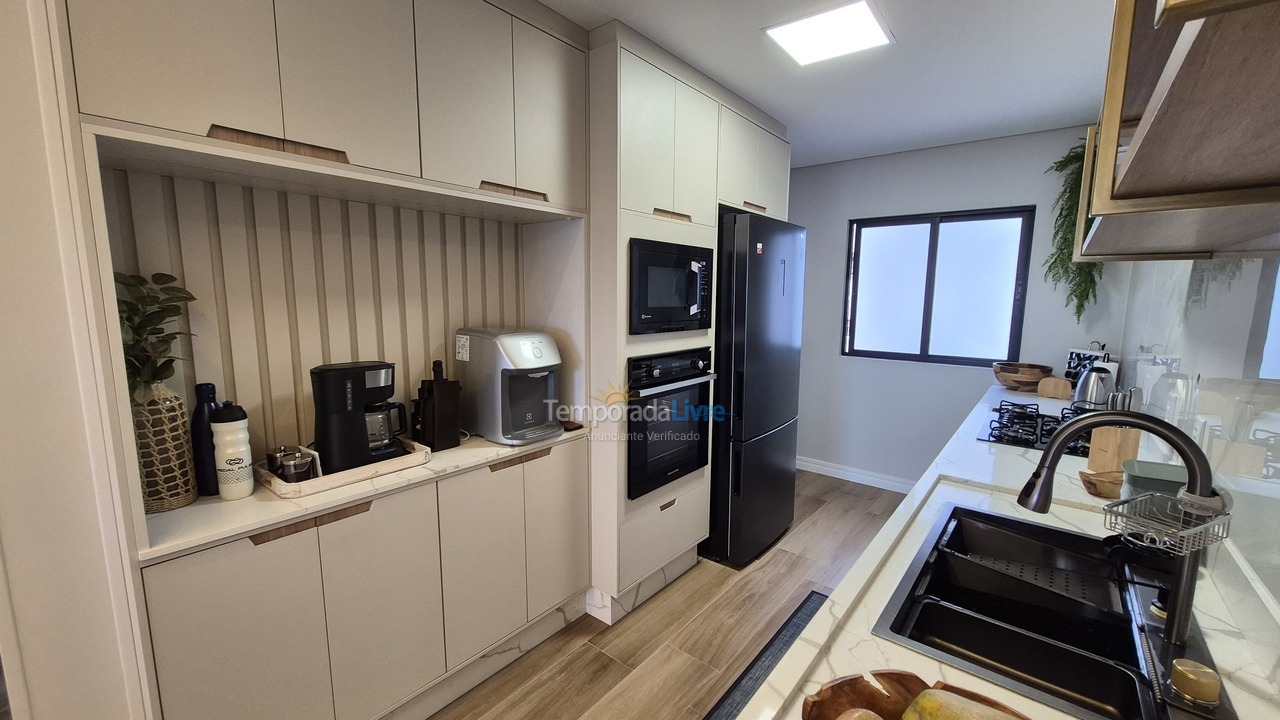 Apartamento para aluguel de temporada em Florianopolis (Praia dos Ingleses)