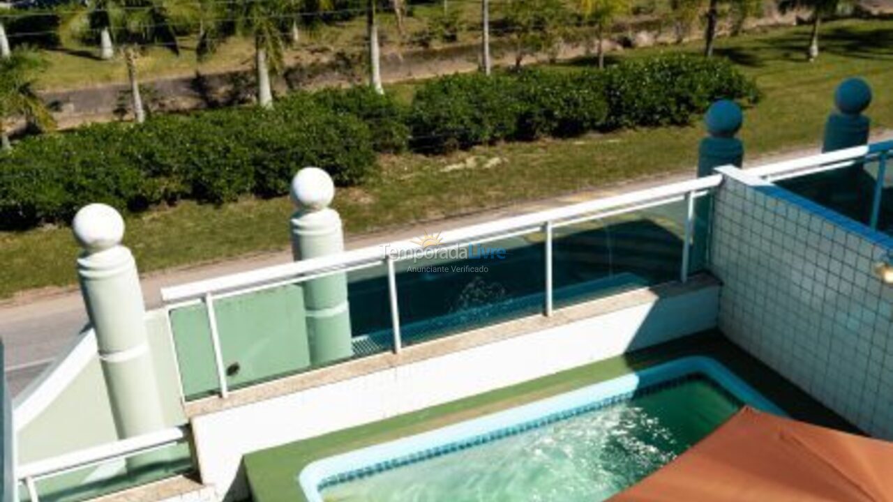 Casa para aluguel de temporada em Governador Celso Ramos (Praia de Palmas)