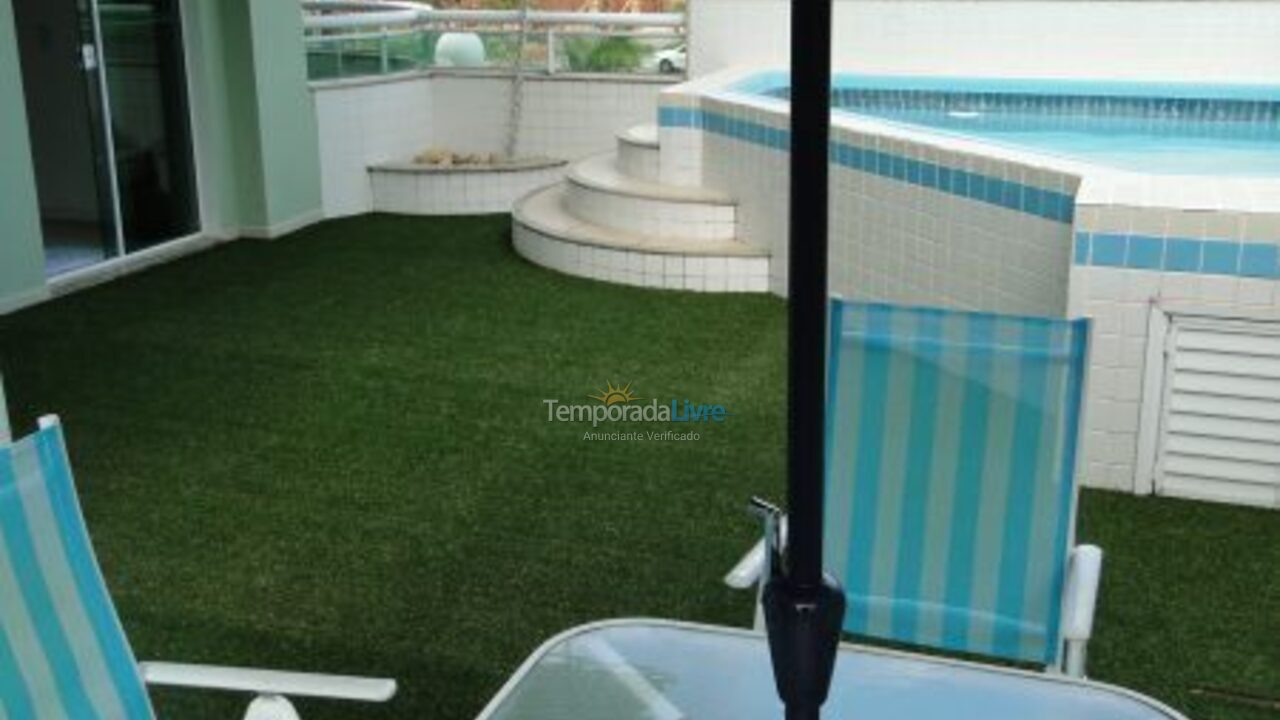 Casa para aluguel de temporada em Governador Celso Ramos (Praia de Palmas)