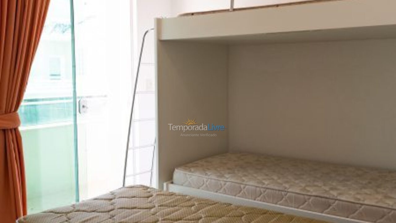 Casa para aluguel de temporada em Governador Celso Ramos (Praia de Palmas)