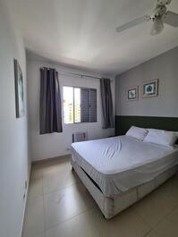 Ático de 4 dormitorios con piscina privada en Enseada