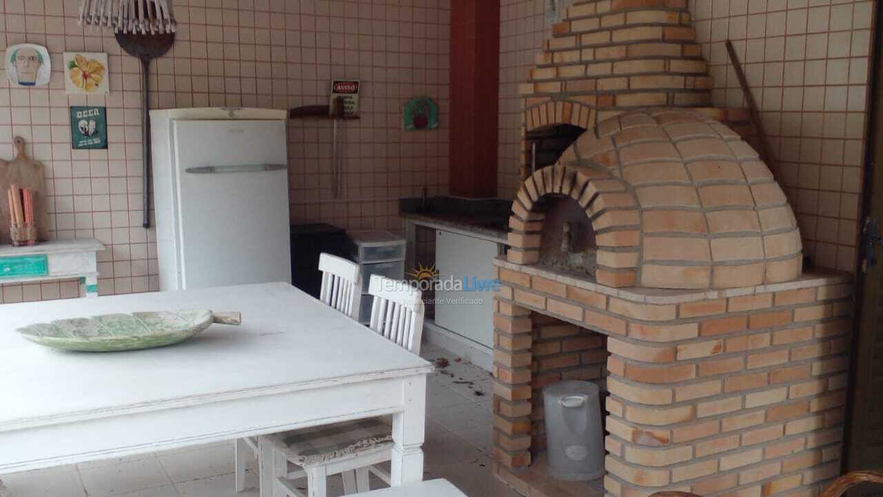 Apartamento para aluguel de temporada em Ubatuba (Praia Grande)