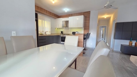 3-bedroom vacation home in Bombinhas