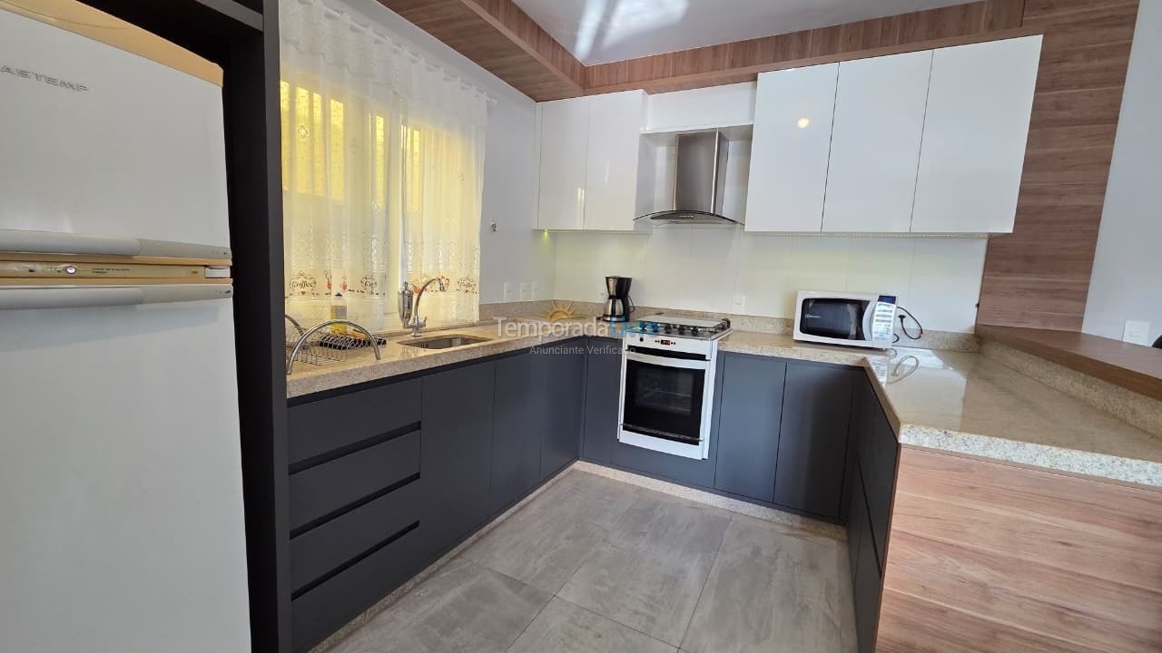 House for vacation rental in Bombinhas (Praia de Bombas)