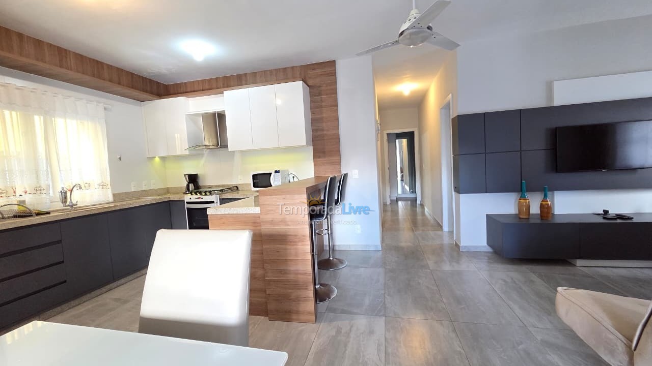 House for vacation rental in Bombinhas (Praia de Bombas)