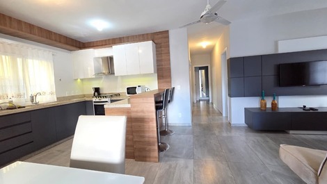 3-bedroom vacation home in Bombinhas