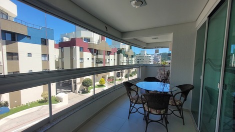 Holiday Apartment in Praia de Bombas w / Wiffi and Air Conditioning