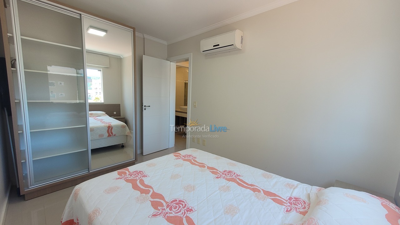 Apartment for vacation rental in Bombinhas (Praia de Bombas)