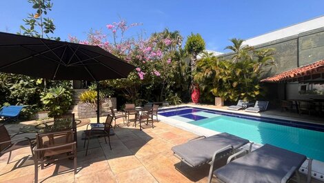 LB - RJ52 Casa 05 Suítes Interlagos de Itaúna Aluguel de Temporada