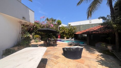 LB - RJ52 Casa 05 Suítes Interlagos de Itaúna Aluguel de Temporada