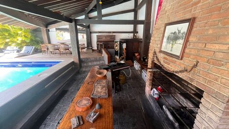 LB - RJ52 Casa 05 Suítes Interlagos de Itaúna Aluguel de Temporada