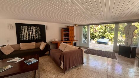 LB - RJ52 Casa 05 Suítes Interlagos de Itaúna Aluguel de Temporada