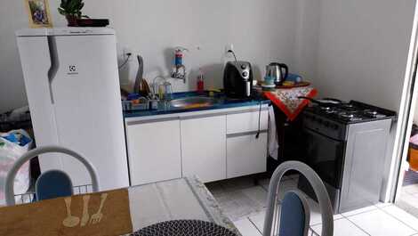 Aluga-se apto 2 dormitorios Centro Canasvieiras-2025 e 2026