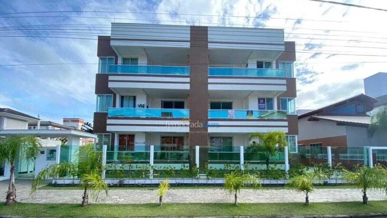 Apartamento para aluguel de temporada em Governador Celso Ramos (Praia de Palmas)