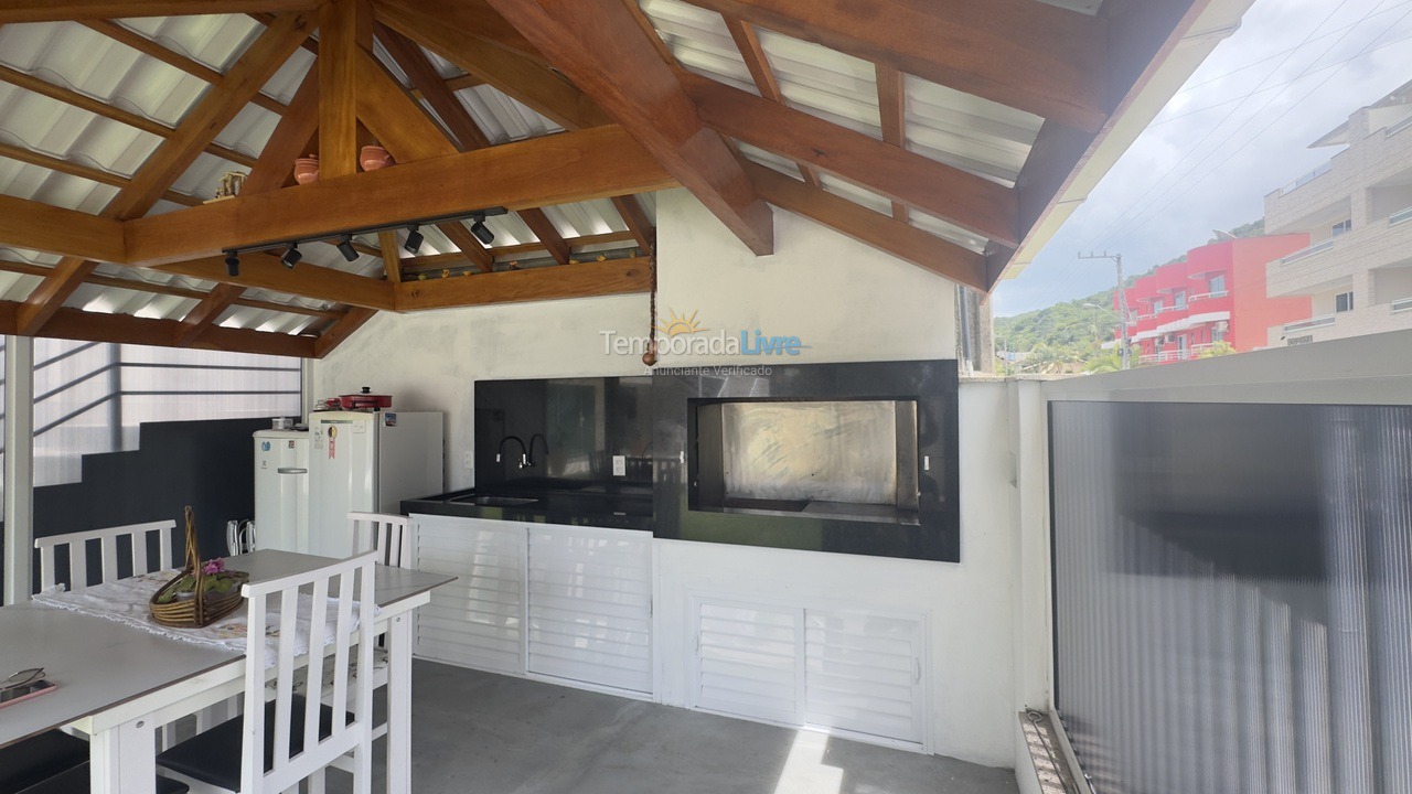 Apartamento para aluguel de temporada em Bombinhas (Centro de Bombinhas)