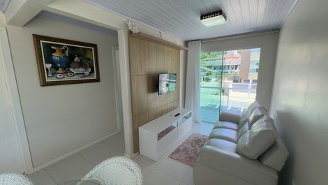 Apartamentos no centro de Bombinhas para até 5 pessoas