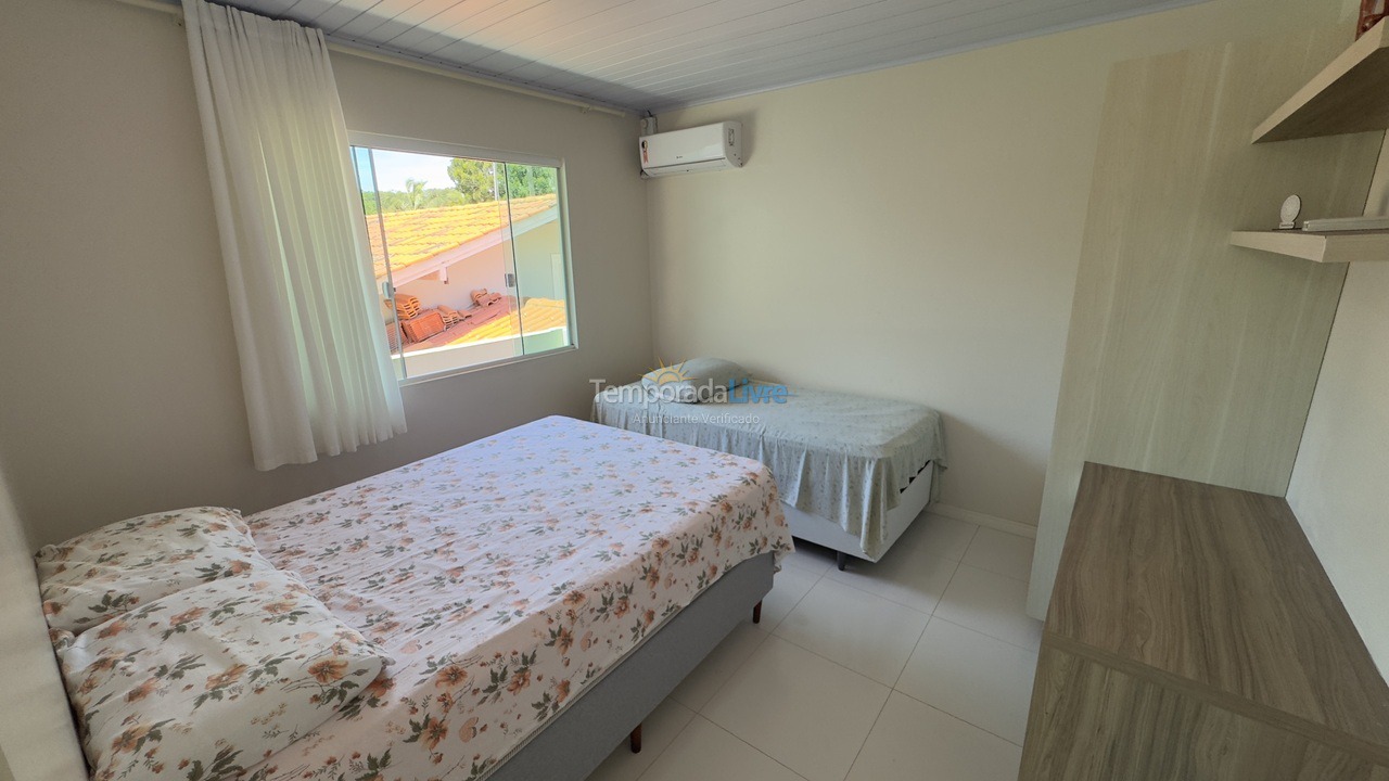 Apartamento para aluguel de temporada em Bombinhas (Centro de Bombinhas)