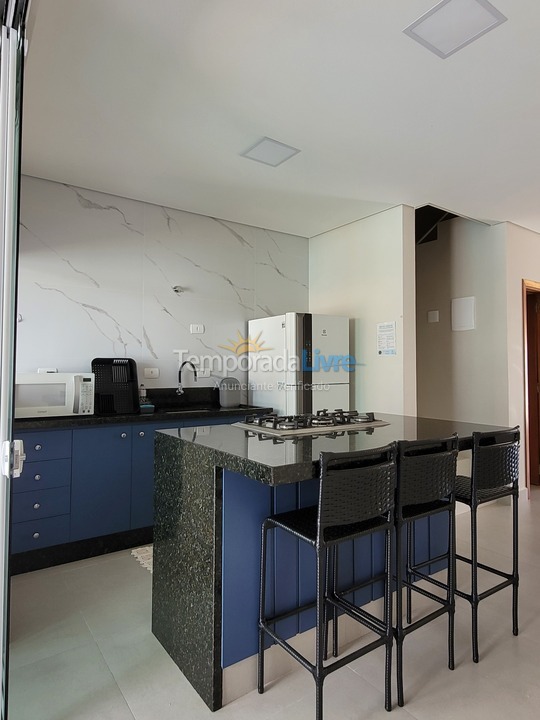 Casa para aluguel de temporada em Itapoá (Balneário Cambiju)