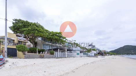 Casa frente al mar en la Playa Canto Grande