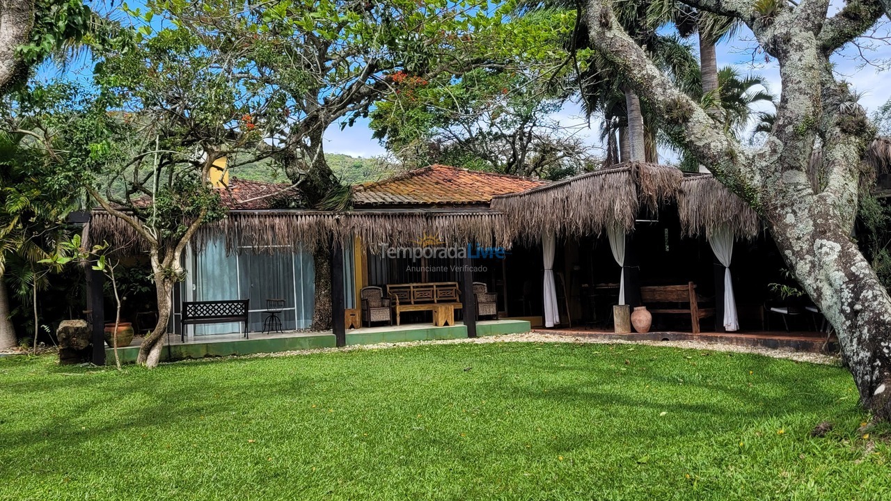 Casa para aluguel de temporada em Florianópolis (Cachoeira do Bom Jesus)