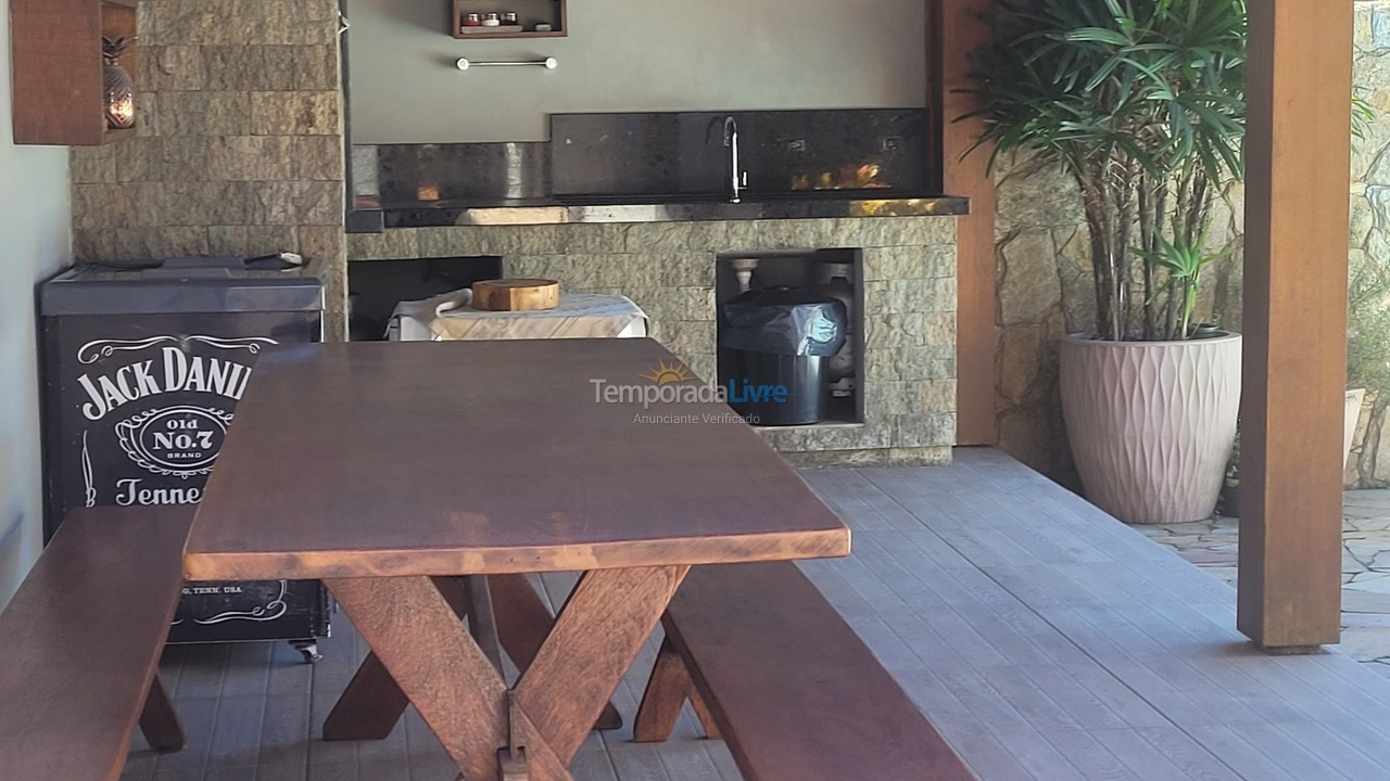 Casa para aluguel de temporada em Florianopolis (Campeche)