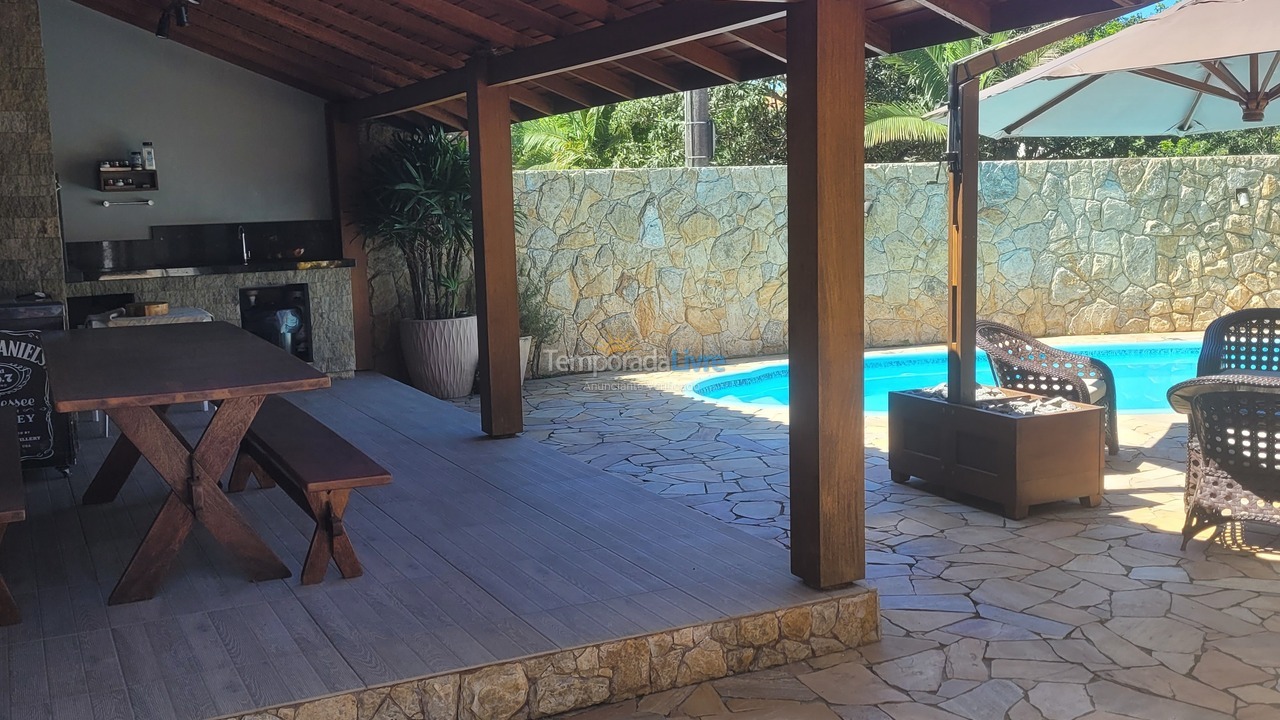 Casa para aluguel de temporada em Florianopolis (Campeche)