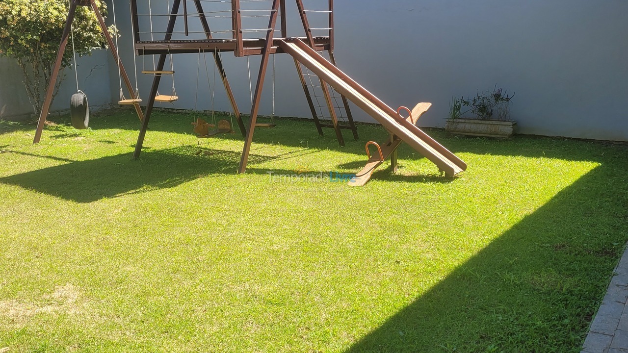 Casa para aluguel de temporada em Florianopolis (Campeche)