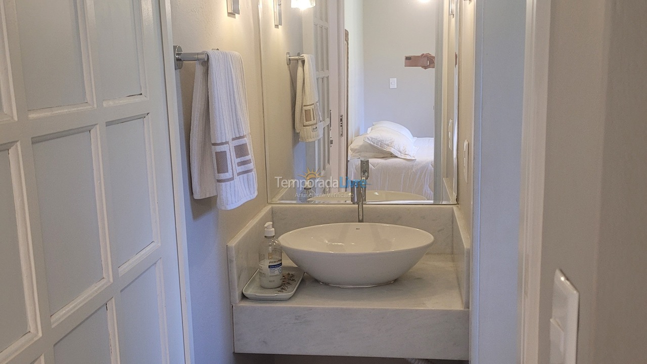 Casa para aluguel de temporada em Florianopolis (Campeche)