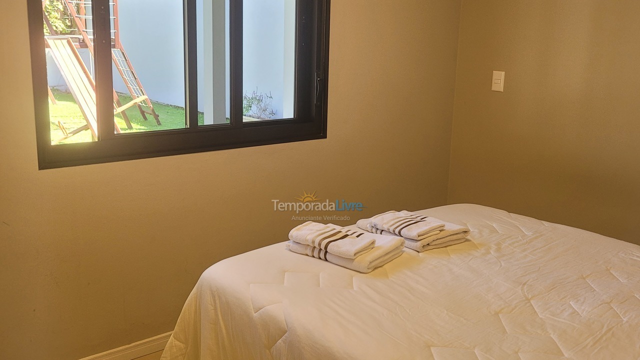 Casa para aluguel de temporada em Florianopolis (Campeche)