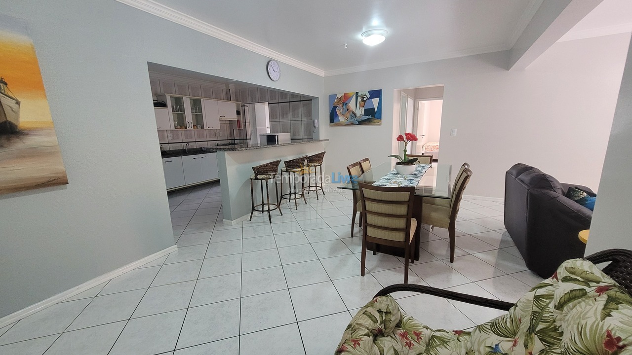 Apartamento para alquiler de vacaciones em Bombinhas (Praia de Bombas)