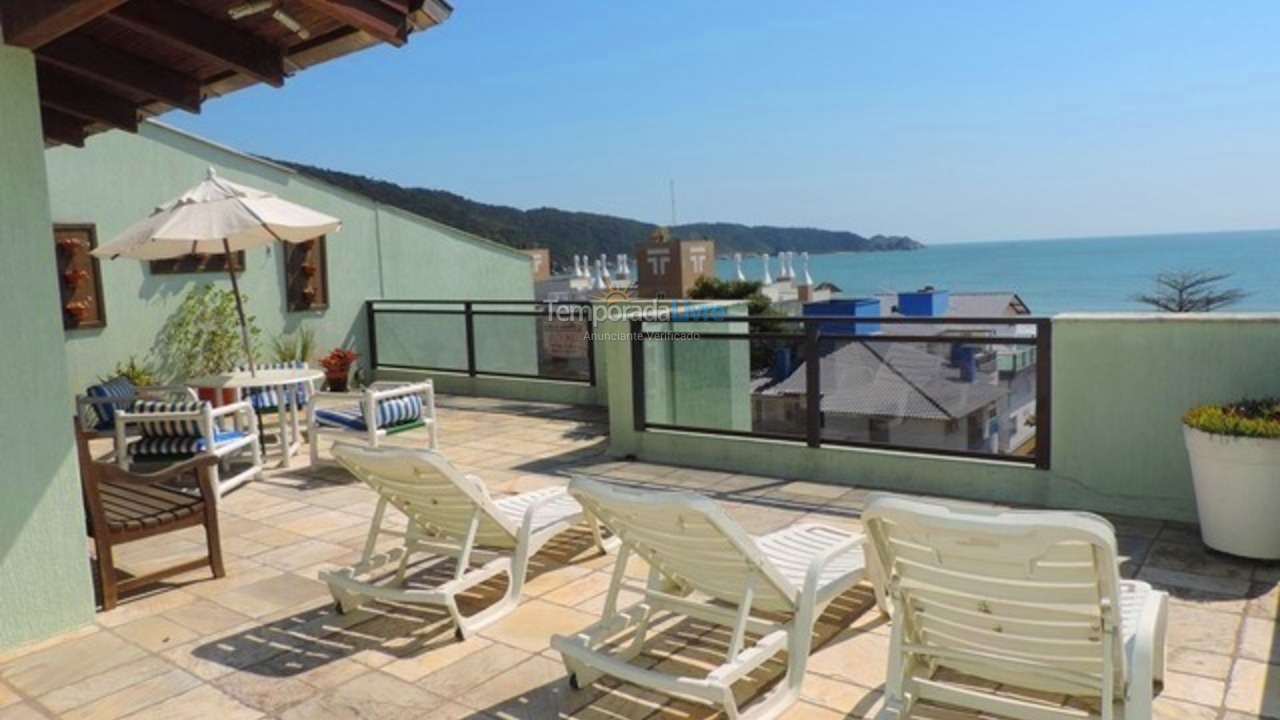 Apartamento para aluguel de temporada em Bombinhas (Praia de Bombas)