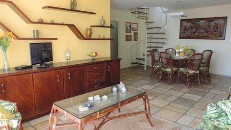 Linda cobertura duplex com 04 dormitórios para 10 pessoas