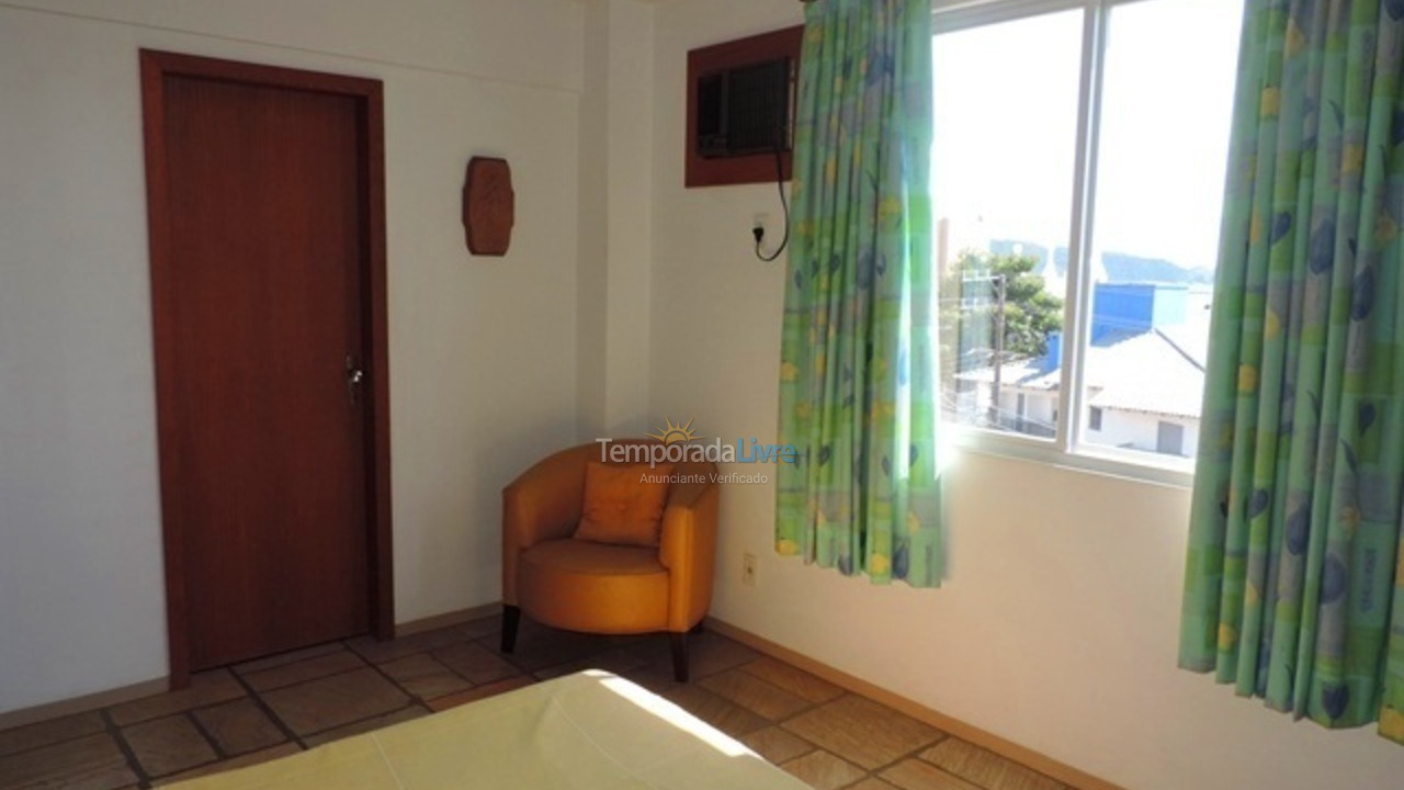 Apartamento para aluguel de temporada em Bombinhas (Praia de Bombas)