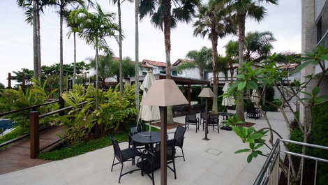 Lindo apto em Bombas com piscina e vista mar para 10 pessoas