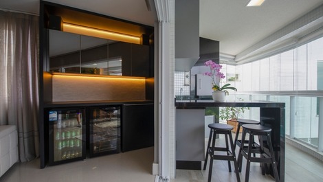 Lindo apto em Bombas com piscina e vista mar para 10 pessoas