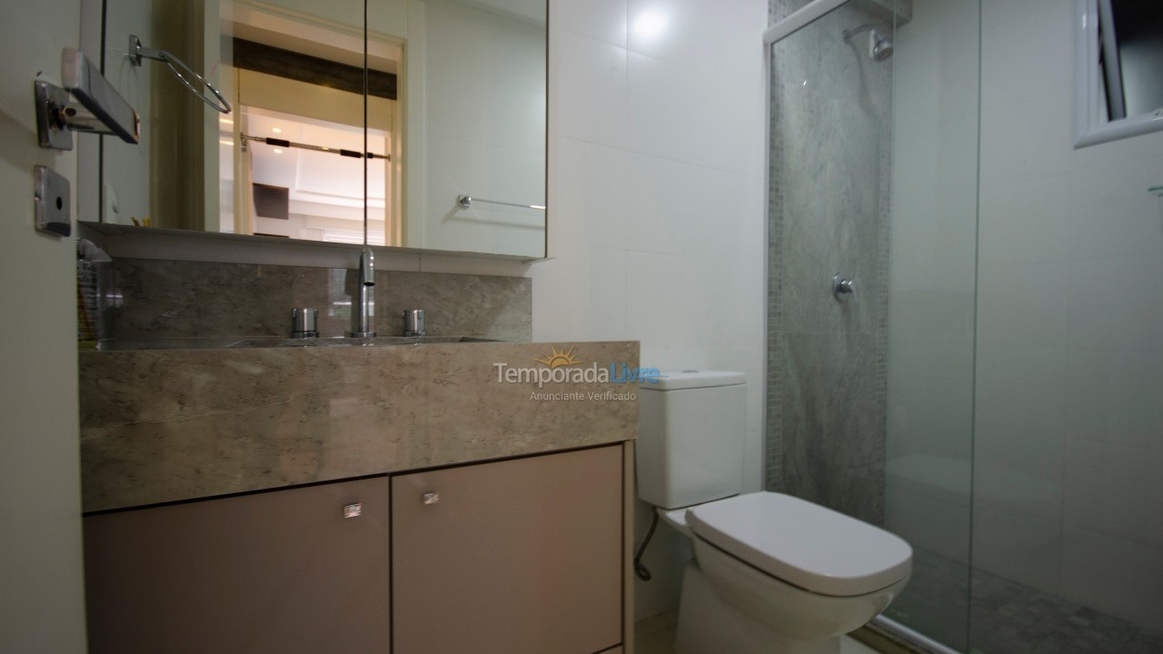 Apartamento para aluguel de temporada em Bombinhas (Praia de Bombas)