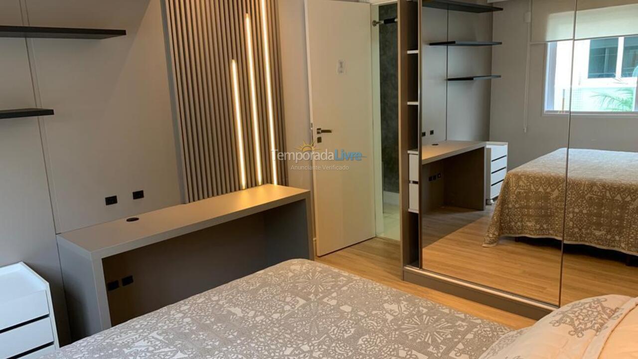 Apartamento para aluguel de temporada em Bombinhas (Praia de Bombas)