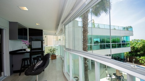 Lindo apto em Bombas com piscina e vista mar para 10 pessoas