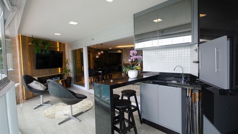 Lindo apto em Bombas com piscina e vista mar para 10 pessoas