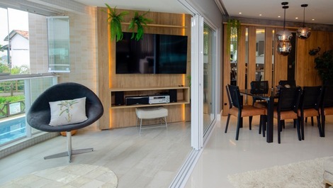 Lindo apto em Bombas com piscina e vista mar para 10 pessoas