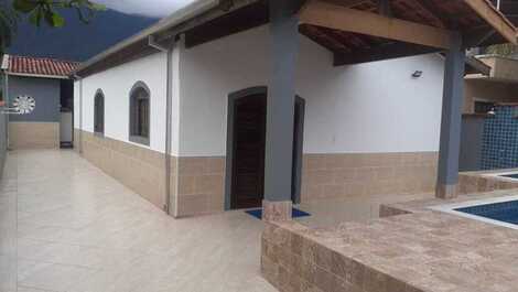 CARAGUATATUBA ALUGUEL POR TEMPORADA CASA TÉRREA 14 PESSOAS