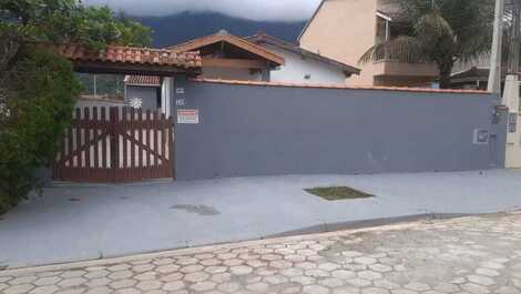 CARAGUATATUBA ALUGUEL POR TEMPORADA CASA TÉRREA 14 PESSOAS