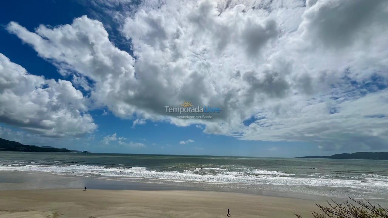 Apartamento para aluguel de temporada em Itapema (Meia Praia)