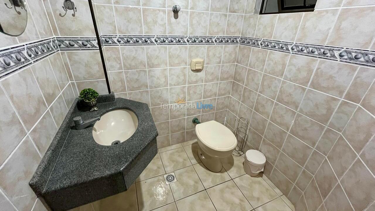 Apartamento para aluguel de temporada em Itapema (Meia Praia)