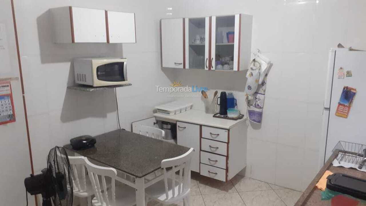 Casa para aluguel de temporada em Caraguatatuba (Massaguaçu)