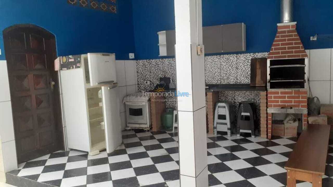 Casa para aluguel de temporada em Caraguatatuba (Massaguaçu)