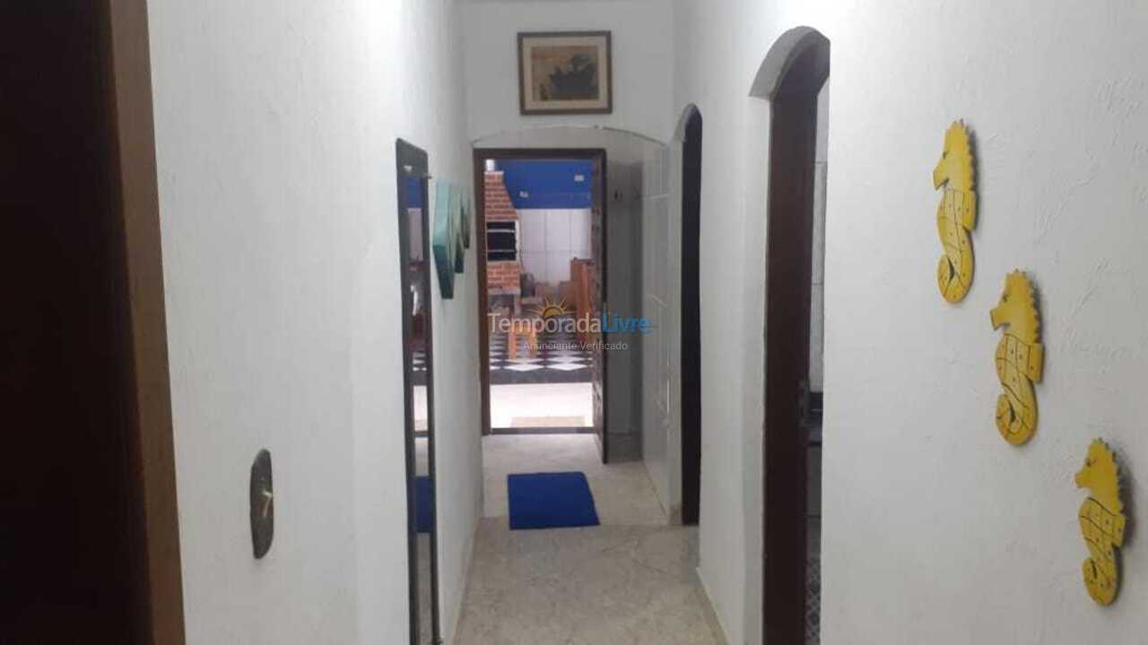 Casa para aluguel de temporada em Caraguatatuba (Massaguaçu)