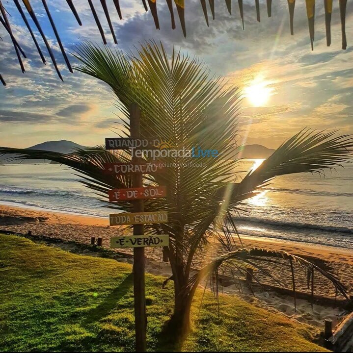 Casa para aluguel de temporada em Caraguatatuba (Massaguaçu)