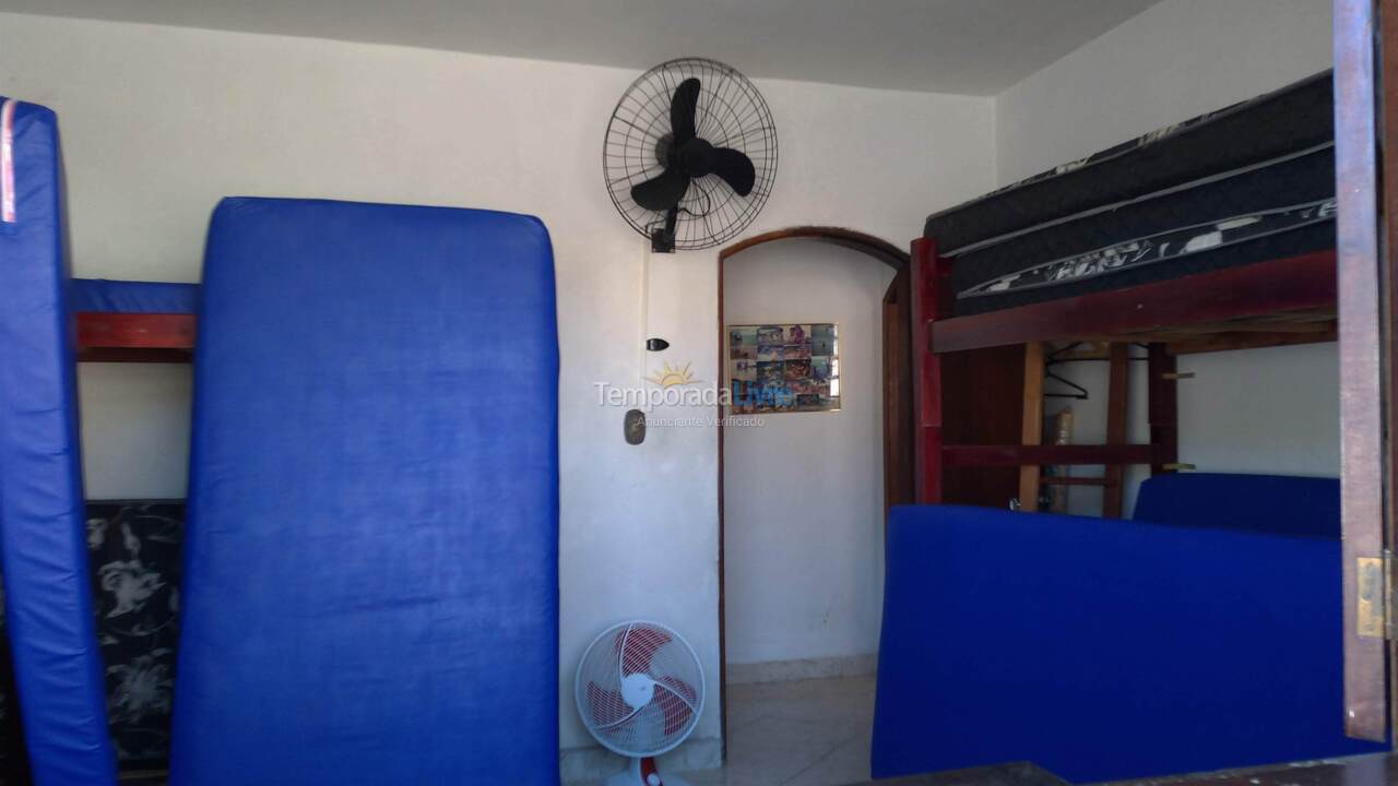 Casa para aluguel de temporada em Caraguatatuba (Massaguaçu)